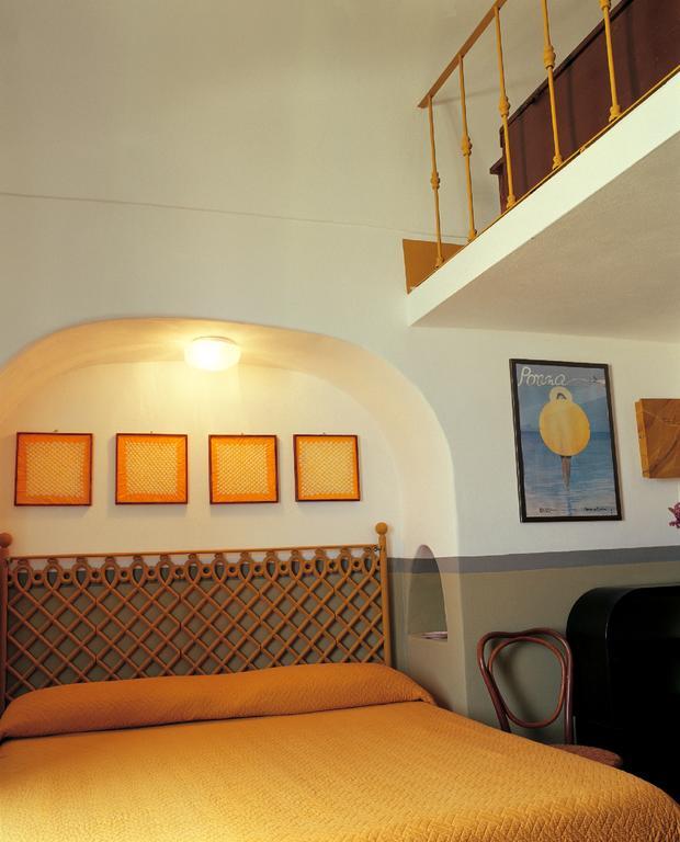 Villa Laetitia Ponza Pokoj fotografie